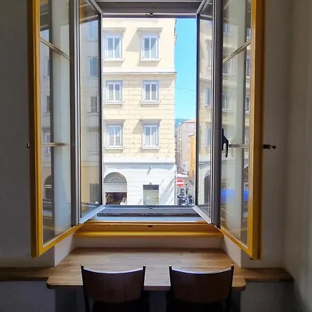 Apartament Handcrafted Design Triest